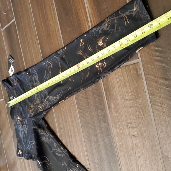 NWT gFast High Rise Blackout Metallic Print Leggings Women M - Picture 13 of 13